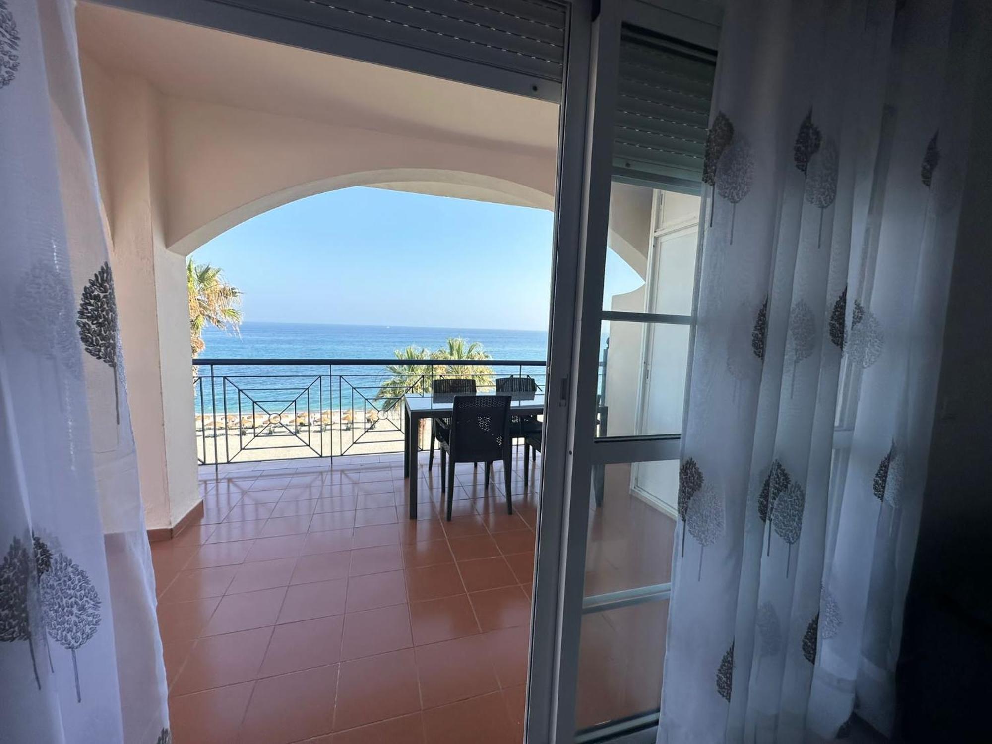 Apartamento Frontal Al Mar Penoncillo Appartement Málaga